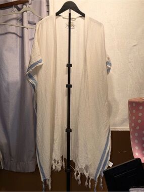 Rays for Days Lightweight White Fringe Kimono with Blue Trim OS
